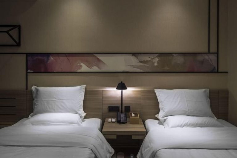 Bedroom 3, Rest Comfort Hotel (Wenzhou Lucheng), Wenzhou