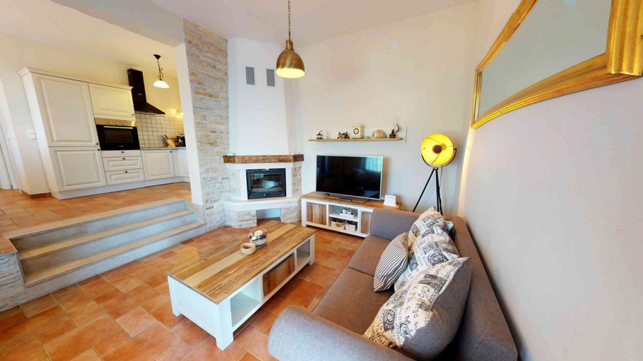 Room 2, Seafront Villa Noah With Heated Pool, Novigrad