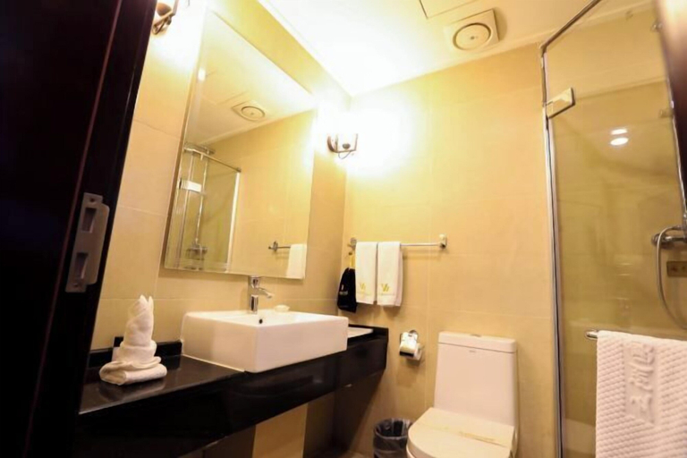 Bathroom 4, Wuzhou International Hotel, Yulin