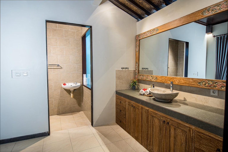 Bathroom 3, Wardana Ubud Villa, Gianyar