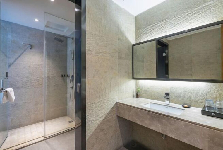 Bathroom 4, Midor Hotel (Honggutan Wanda Plaza), Nanchang
