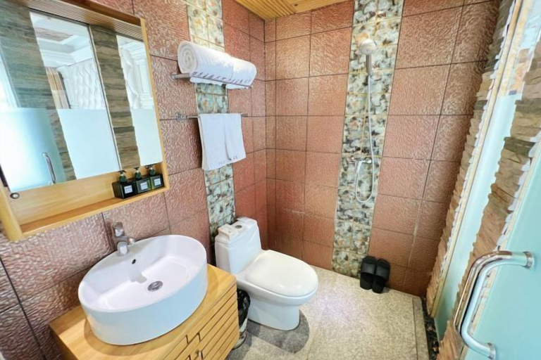 Bathroom 4, No.5 Theme Hotel, Yanbian Korean