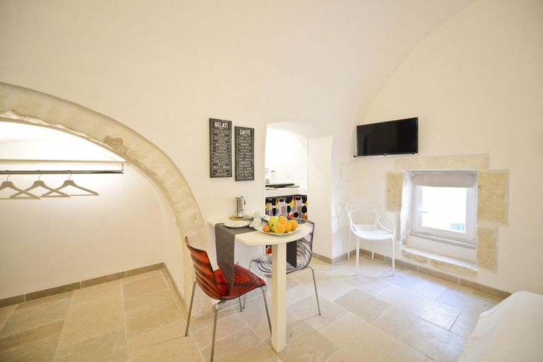Room 4, Scirocco Apartment With Terrace by Wonderful Italy, Brindisi