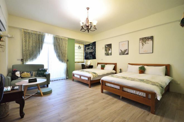 Bedroom 1, Rover 21 Inn, Taitung
