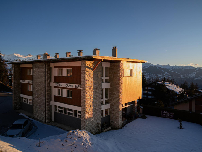 Exterior & Views 2, Hôtel historique Chez Elsy - Crans-Sapins, Sierre
