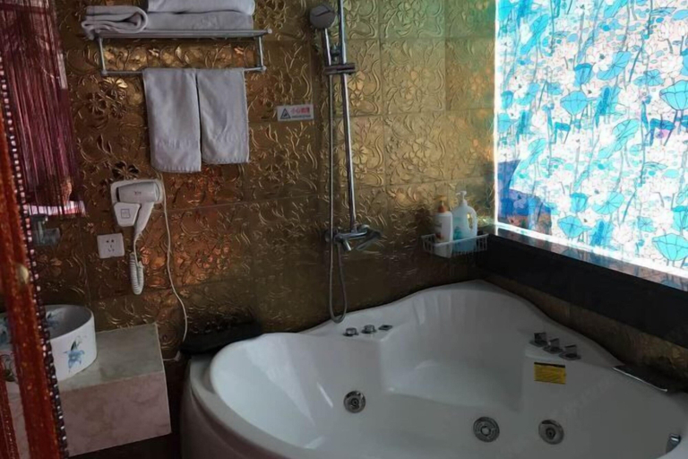 Bathroom 4, Ai Jiu Hotel, Shanghai
