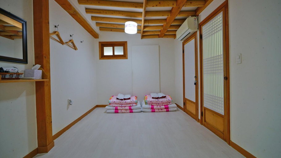 Others 5, Jeonju Hanok On You, Jeonju