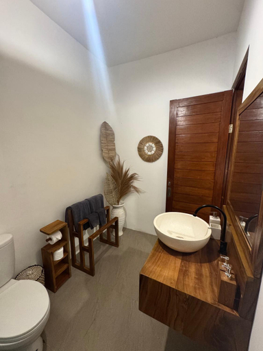5, Villa Flora, Badung
