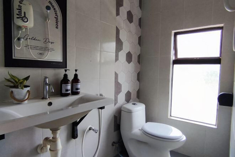 Room 3, SUITE US GUESTHOUSE, Kota Bharu