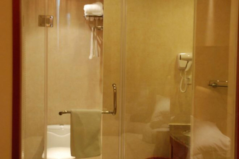 Bathroom 4, Runying Hotel, Chuzhou