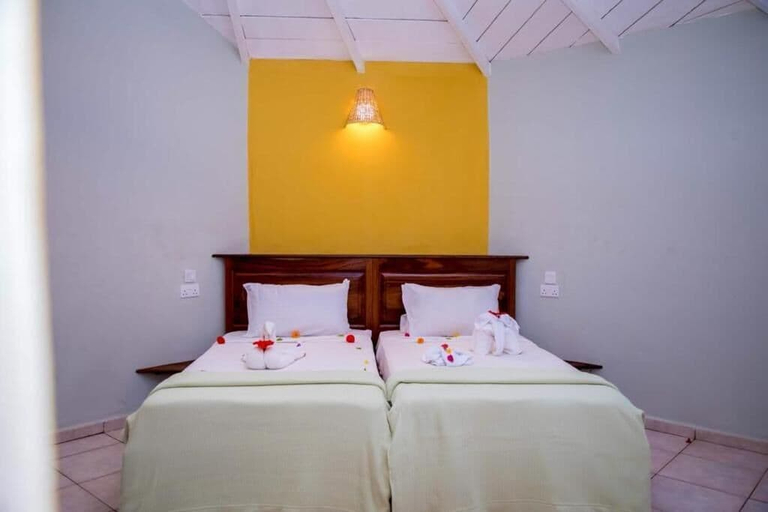 Bedroom 5, TROPIC GARDEN HOTEL, Kanifing
