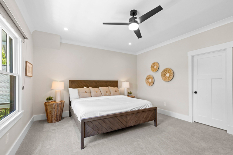 Interior 5, Northshore Landing, Lincoln