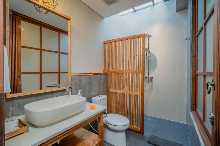 Bathroom 3, Uma Arta Villa, Gianyar