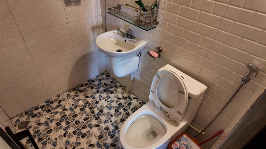 Bathroom 3, Ta Van Countryside Homestay, Sa Pa