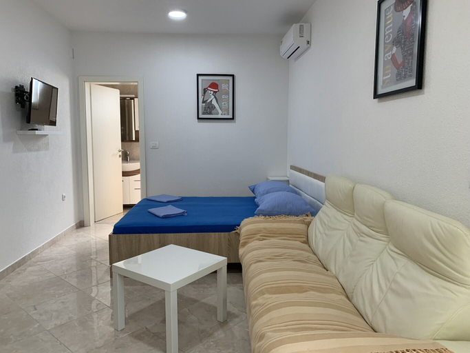Room 5, Apartment Vir 5 in Vir, Vir