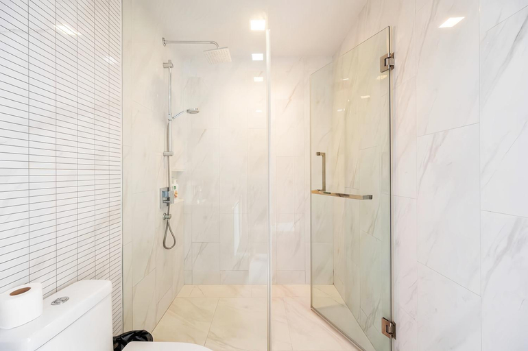 Bathroom 2, Hyde Sukumvit 11 bankok, Wattana