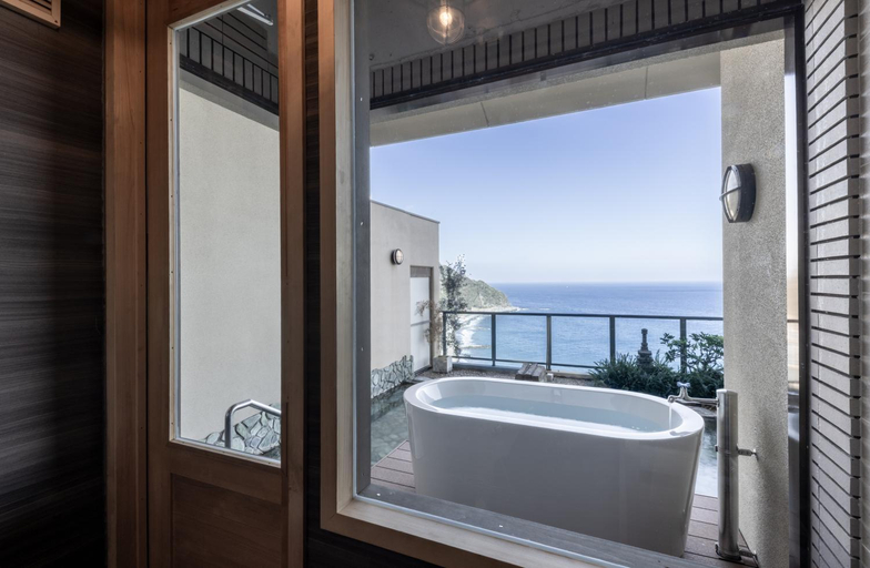 Bathroom 4, IZU RETREAT by Onko Chishin, Higashiizu