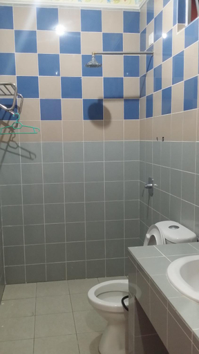 Bathroom 5, SHAZ Resort Pulau Tinggi, Mersing