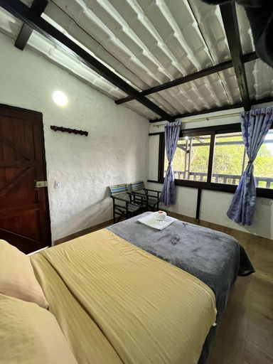 Bedroom 2, Waka Maru, Isnos