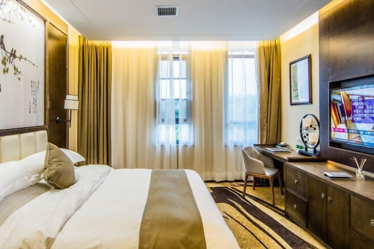 Bedroom 3, TONGXINLAKE HOTEL, Zhuzhou