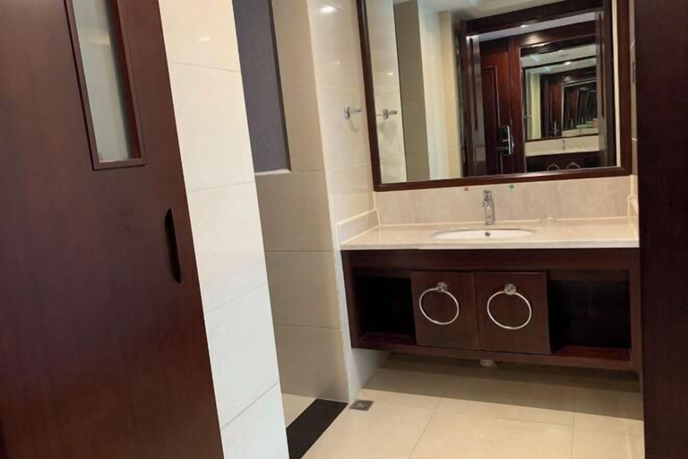 Bathroom 4, Jiu Long Ying Bin Hotel, Yibin