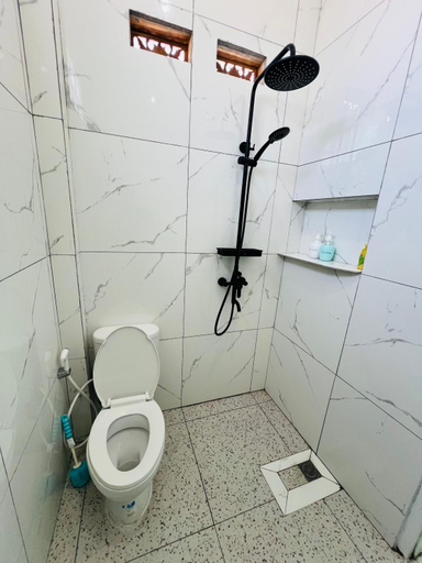 Bathroom 5, Komodo Homestay, West Manggarai