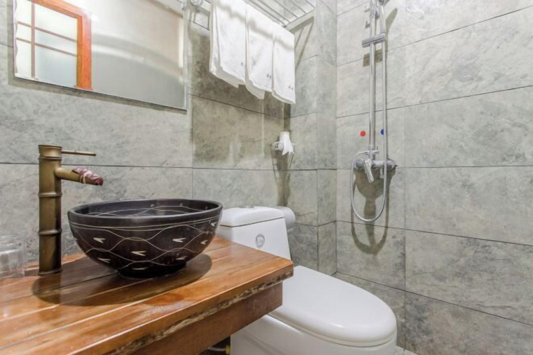 Bathroom 4, Shuiyunjian Theme Inn, Zhangjiajie