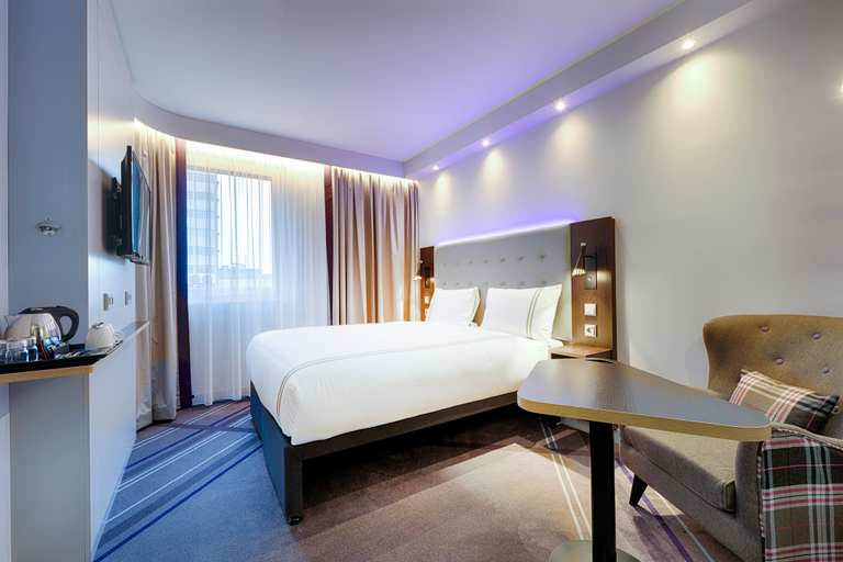 Bedroom 3, Premier Inn Berlin Kurfürstendamm, Berlin