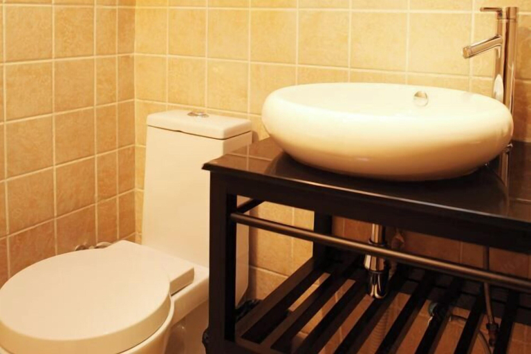 Bathroom 4, Ping'an Business Hotel, Harbin