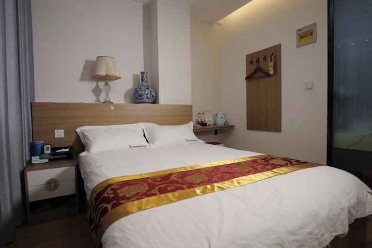 Bedroom 3, FuNan Baijing Shangwu Hotel, Fuyang