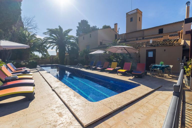 Pool 5, Masia Notari Casabona, Barcelona