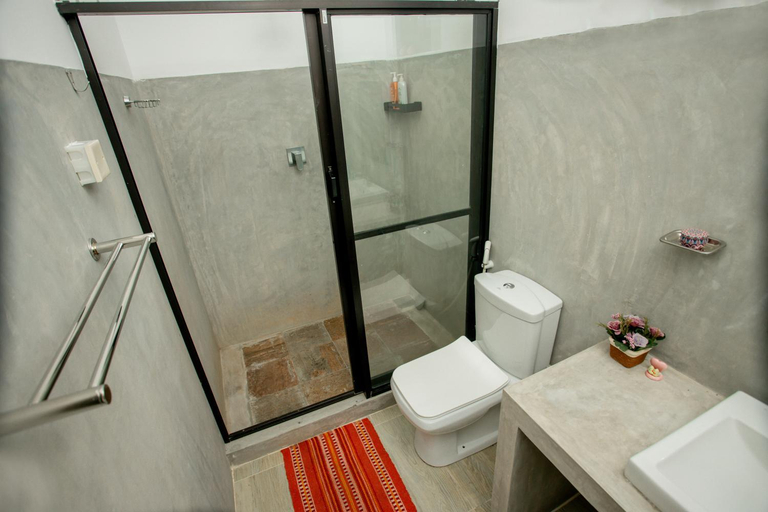 Bathroom 3, Mystay, K.F.G. & G. Korale