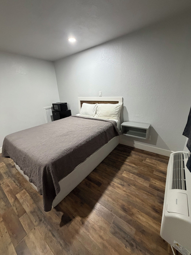 Room 5, Best Budget Inn, Galveston