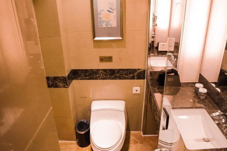 Room 3, USUM International Hotel, Chongqing