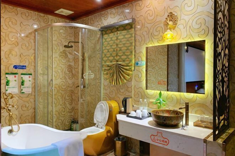 Bathroom 4, Rugao Wonderland Midi Hotel (RT Mart Wuyue Plaza Store), Nantong