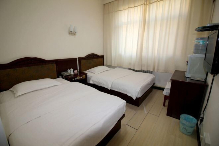 Bedroom 5, Industry Hotel, Yantai