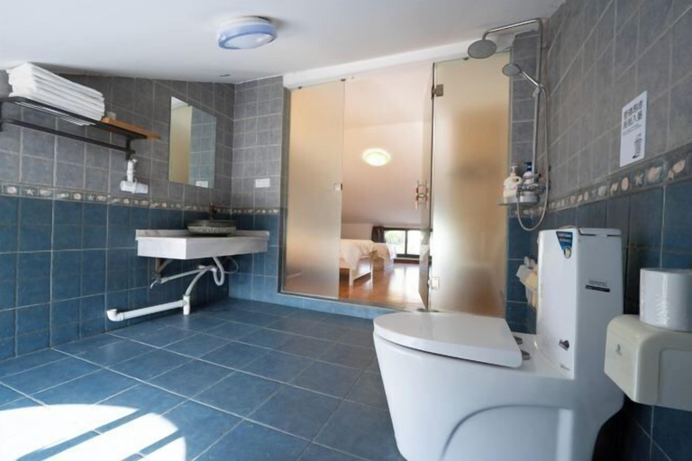 Bathroom 4, momo hotel, Qianxinan Buyei and Miao