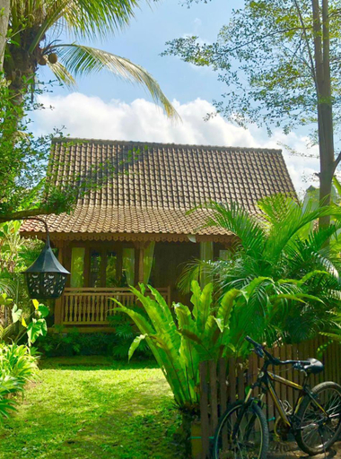 Others 2, Ubud Auroville bright wooden home with kitchen, Gianyar