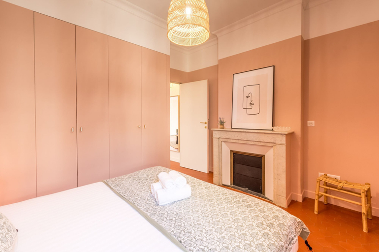 Room 2, Suite Com die - Premi re Conciergerie, Hérault