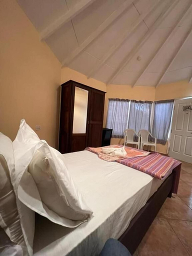 Bedroom 2, TROPIC GARDEN HOTEL, Kanifing
