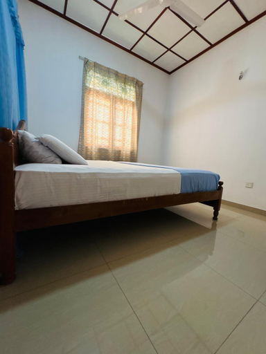 Bedroom 2, Fourcoock Villa, Balapitiya