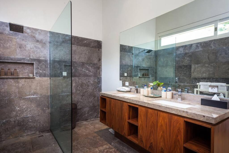 Bathroom, Harmoni Villa Plawa, Badung
