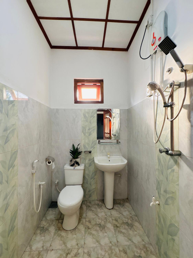 Bathroom 3, Fourcoock Villa, Balapitiya