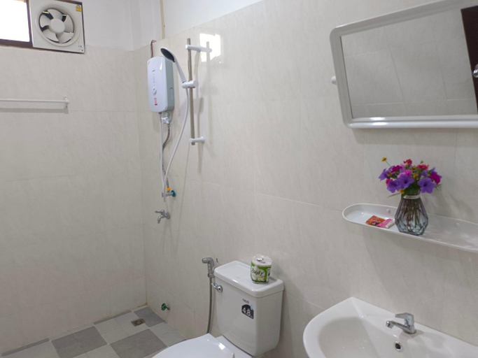 Bathroom, Dok Champa Vangvieng Resort , Vangvieng