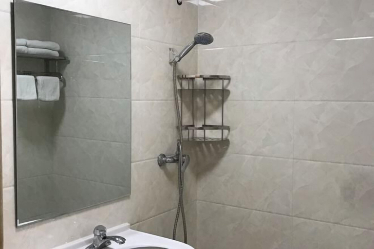 Bathroom 4, Jinlu Business Hotel, Shanghai