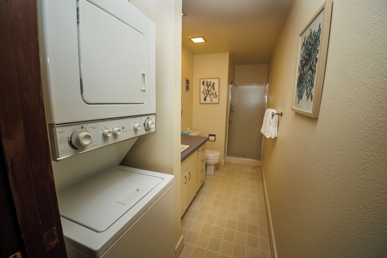 Interior 4, Landrise 7, Deschutes