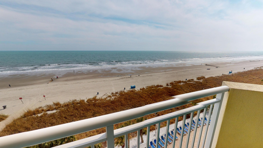 Primary image, Baywatch 703, Horry
