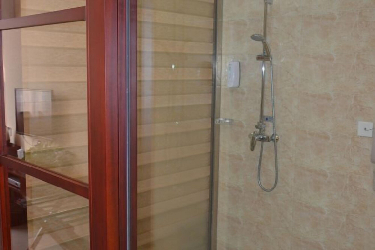 Bathroom, Weihai Electronic Hotel, Weihai
