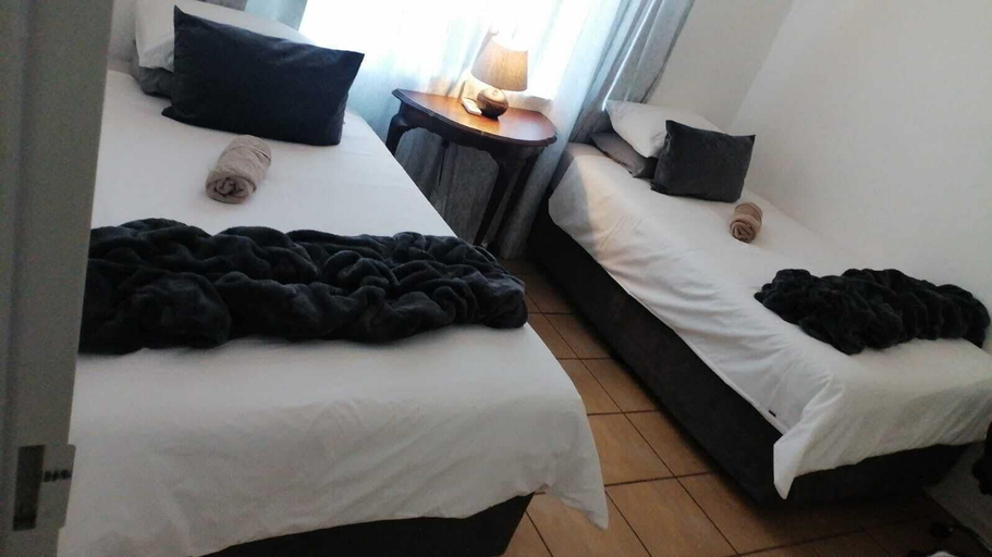 Room 4, 5 Beach Dunes, Uthungulu