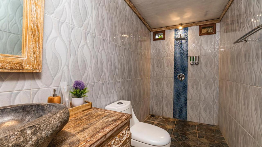 Bathroom 2, Ubud River Campuhan Villa, Gianyar